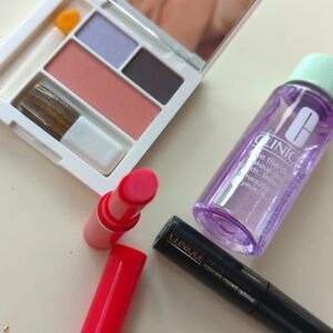 🆕 Clinique summer colors set lip (flirty honey) eyes duo (blackberry fro